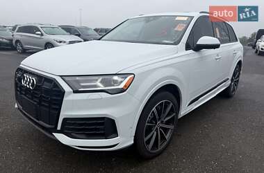 Внедорожник / Кроссовер Audi Q7 2020 в 