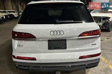 Внедорожник / Кроссовер Audi Q7 2020 в 