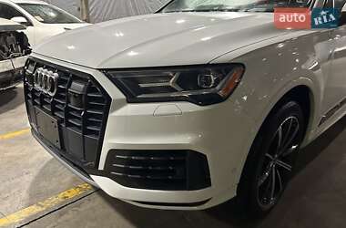 Внедорожник / Кроссовер Audi Q7 2020 в 
