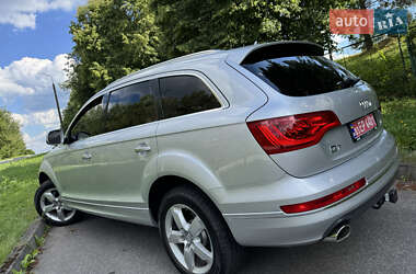 Позашляховик / Кросовер Audi Q7 2013 в 