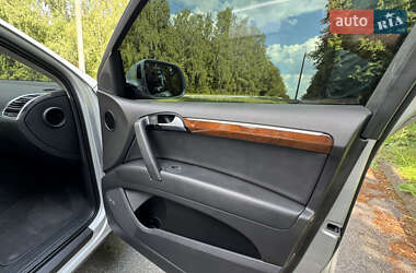 Позашляховик / Кросовер Audi Q7 2013 в 