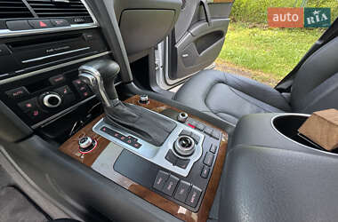 Позашляховик / Кросовер Audi Q7 2013 в 