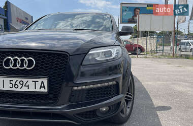 Внедорожник / Кроссовер Audi Q7 2014 в 