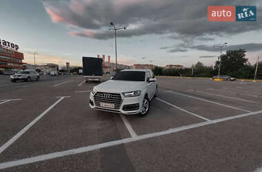 Внедорожник / Кроссовер Audi Q7 2017 в 