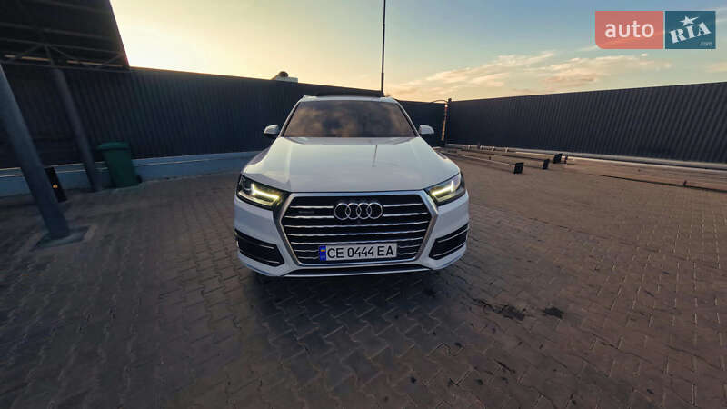 Позашляховик / Кросовер Audi Q7 2017 в Чернівцях