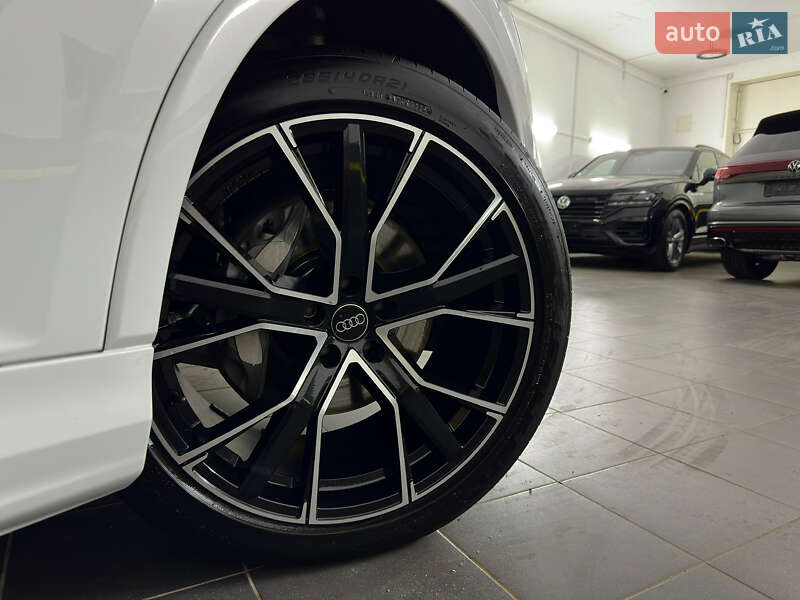 Внедорожник / Кроссовер Audi Q7 2020 в Казатине