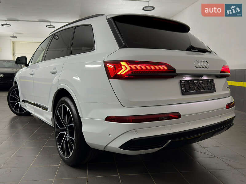 Внедорожник / Кроссовер Audi Q7 2020 в Казатине