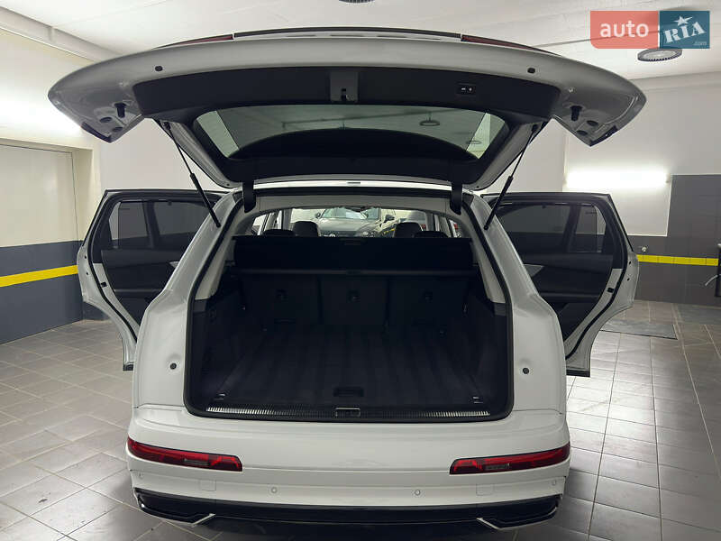 Внедорожник / Кроссовер Audi Q7 2020 в Казатине