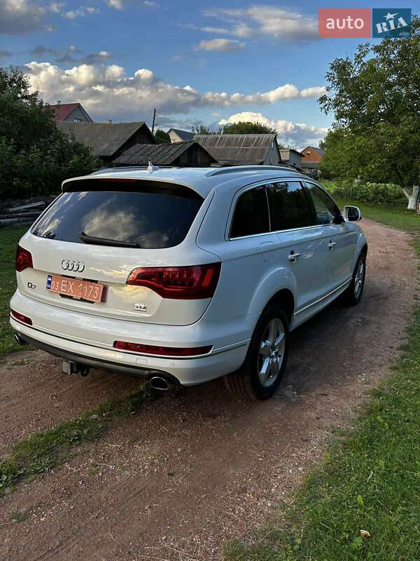 Внедорожник / Кроссовер Audi Q7 2013 в Нововолынске