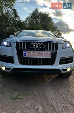 Внедорожник / Кроссовер Audi Q7 2013 в 