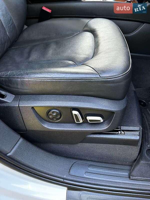 Внедорожник / Кроссовер Audi Q7 2013 в Нововолынске