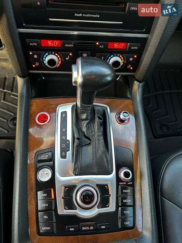 Внедорожник / Кроссовер Audi Q7 2013 в Нововолынске