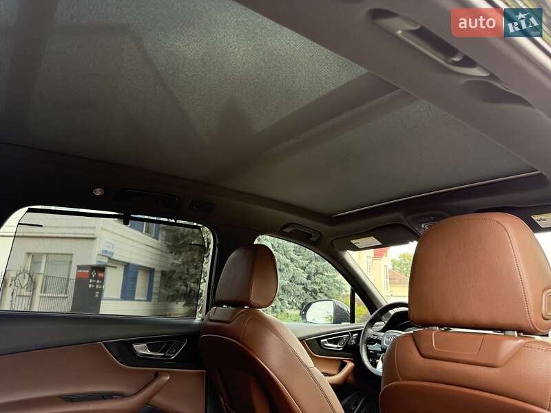 Внедорожник / Кроссовер Audi Q7 2017 в Ровно