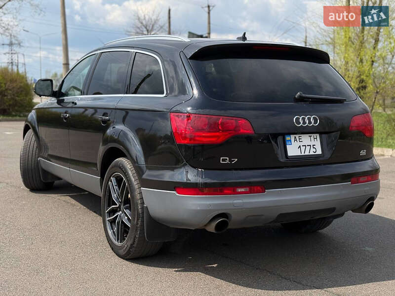 Позашляховик / Кросовер Audi Q7 2007 в Кривому Розі