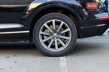 Внедорожник / Кроссовер Audi Q7 2017 в 