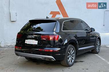 Внедорожник / Кроссовер Audi Q7 2017 в 