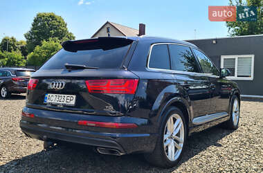 Внедорожник / Кроссовер Audi Q7 2016 в 