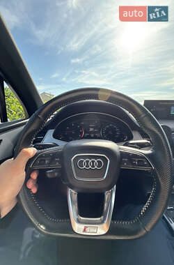 Внедорожник / Кроссовер Audi Q7 2017 в 