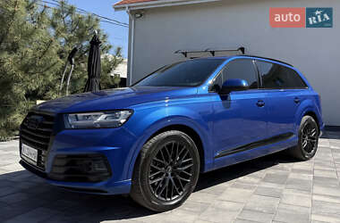 Позашляховик / Кросовер Audi Q7 2016 в Києві
