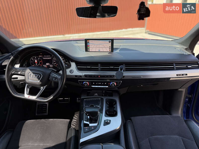 Позашляховик / Кросовер Audi Q7 2016 в Києві