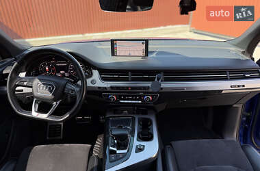 Внедорожник / Кроссовер Audi Q7 2016 в 