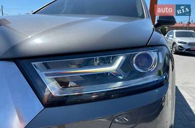 Внедорожник / Кроссовер Audi Q7 2018 в 