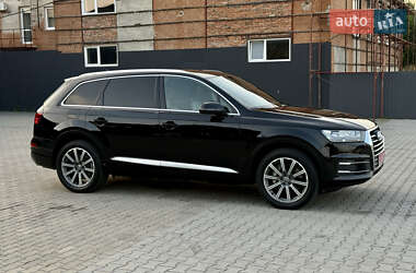 Внедорожник / Кроссовер Audi Q7 2017 в 