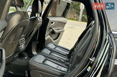 Внедорожник / Кроссовер Audi Q7 2017 в 