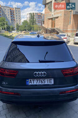 Внедорожник / Кроссовер Audi Q7 2018 в 