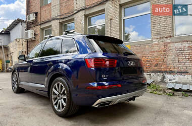 Внедорожник / Кроссовер Audi Q7 2019 в 