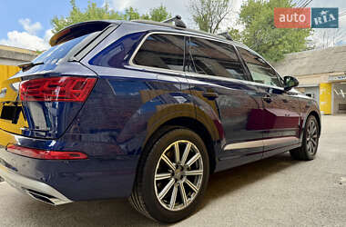 Внедорожник / Кроссовер Audi Q7 2019 в 