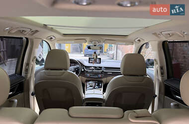 Внедорожник / Кроссовер Audi Q7 2019 в 