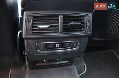 Позашляховик / Кросовер Audi Q7 2019 в 