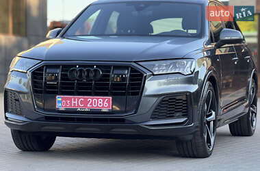Внедорожник / Кроссовер Audi Q7 2021 в 