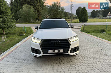 Внедорожник / Кроссовер Audi Q7 2018 в 