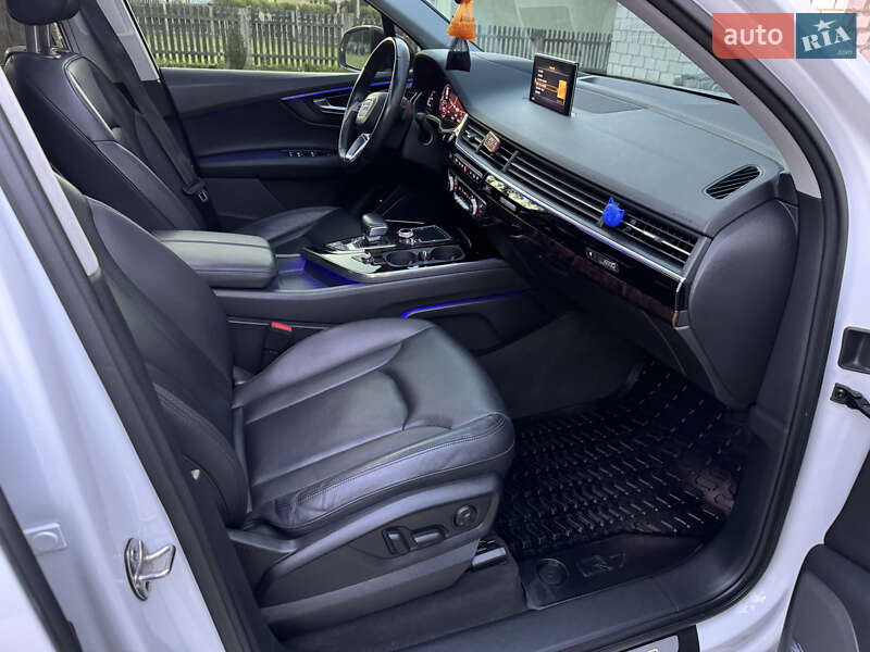 Позашляховик / Кросовер Audi Q7 2018 в Самборі
