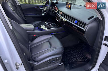 Внедорожник / Кроссовер Audi Q7 2018 в 