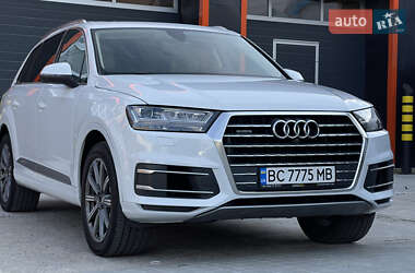 Внедорожник / Кроссовер Audi Q7 2016 в 