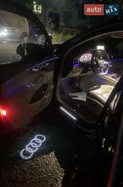 Внедорожник / Кроссовер Audi Q7 2016 в 