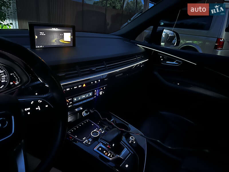 Внедорожник / Кроссовер Audi Q7 2017 в Владимире