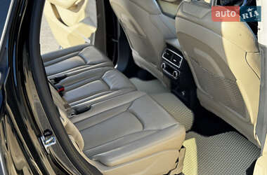 Внедорожник / Кроссовер Audi Q7 2017 в 
