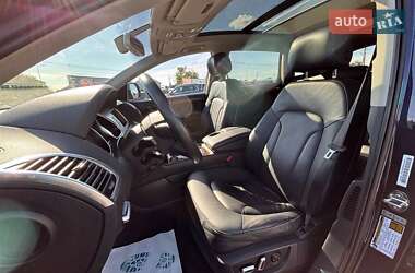 Позашляховик / Кросовер Audi Q7 2015 в 
