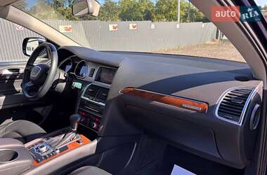 Позашляховик / Кросовер Audi Q7 2015 в 