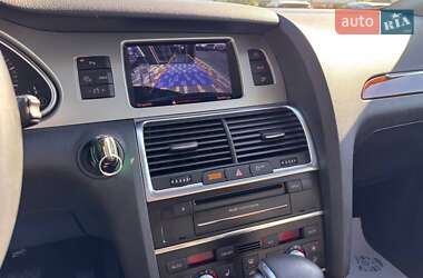 Позашляховик / Кросовер Audi Q7 2015 в 