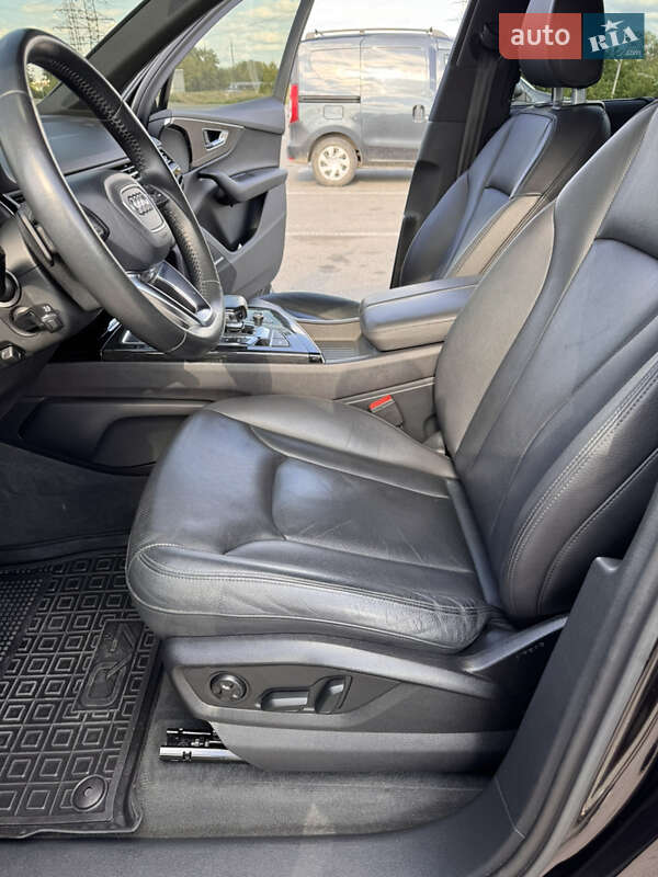 Внедорожник / Кроссовер Audi Q7 2017 в Харькове