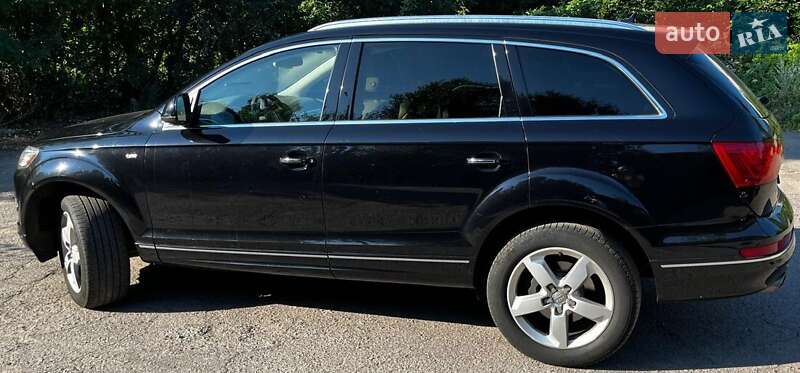 Внедорожник / Кроссовер Audi Q7 2014 в Киеве