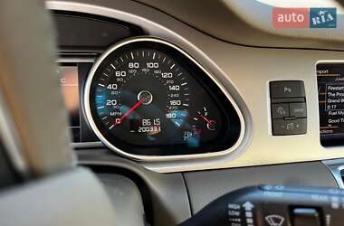 Внедорожник / Кроссовер Audi Q7 2014 в 