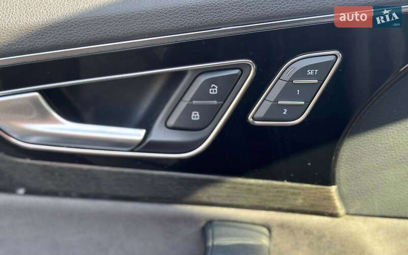 Позашляховик / Кросовер Audi Q7 2017 в Чернівцях