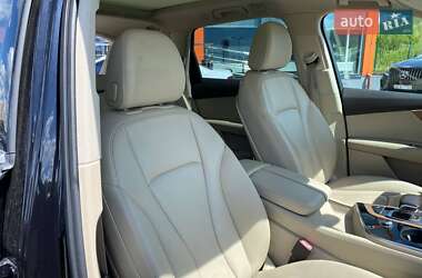 Внедорожник / Кроссовер Audi Q7 2016 в 