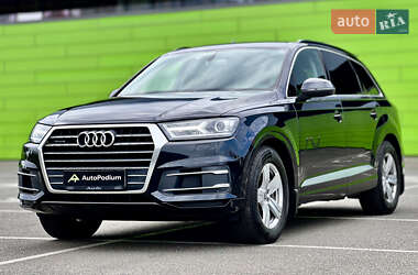 Внедорожник / Кроссовер Audi Q7 2015 в 